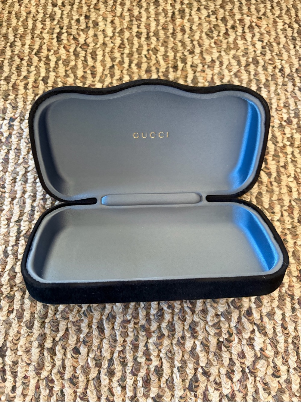 Gucci Oversized Rectangular Sunglasses - Picture 6 of 8